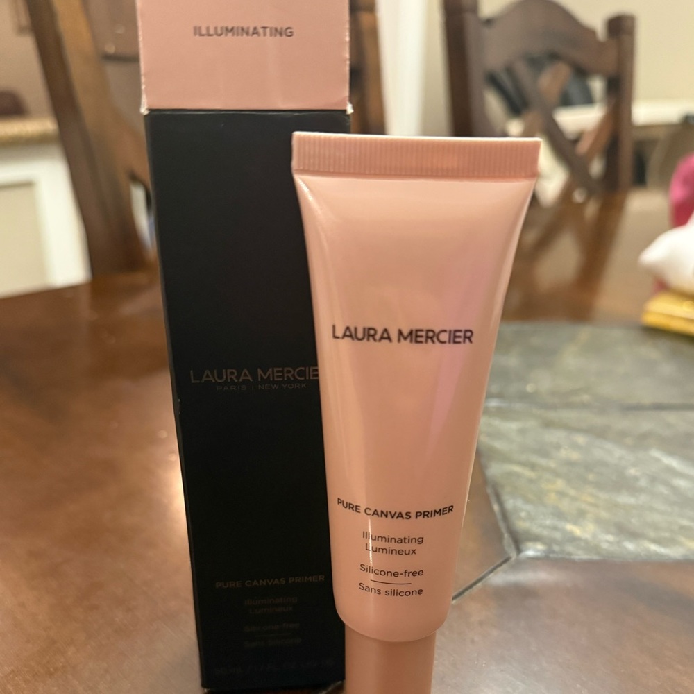Laura Mercier pure canvas illuminating primer
